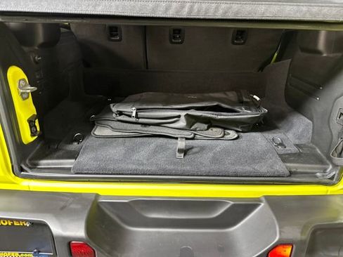 Used 2024 Jeep Wrangler Unlimited image 26