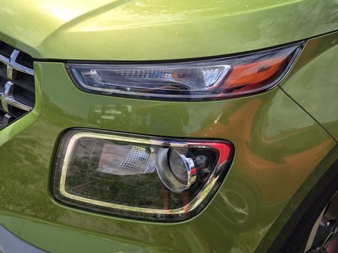 Used 2023 Hyundai Venue SEL w/ Cargo Package FWD image 6