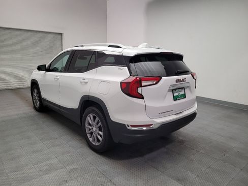 Used 2024 GMC Terrain SLT FWD image 5