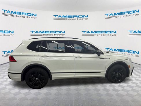 Used 2023 Volkswagen Tiguan SE R-Line image 6