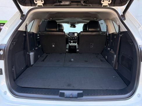 Used 2022 Toyota Highlander Limited image 14