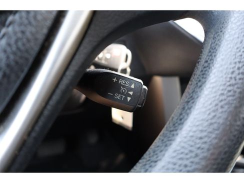 Used 2016 Toyota RAV4 LE FWD image 32