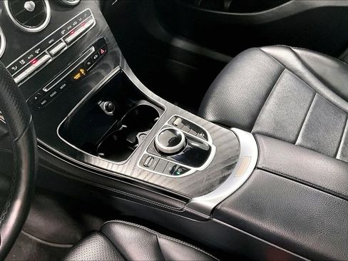 Used 2019 Mercedes-Benz GLC 300 4MATIC image 18