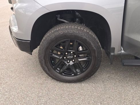 Used 2024 Chevrolet Silverado 1500 Custom Trail Boss w/ LPO, Dark Essentials Package image 27