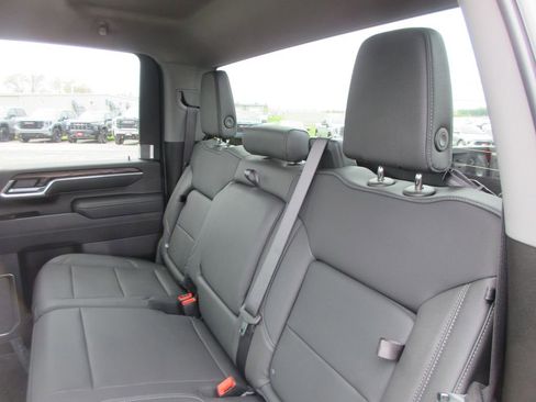 New 2026 GMC Sierra 2500 SLT image 13