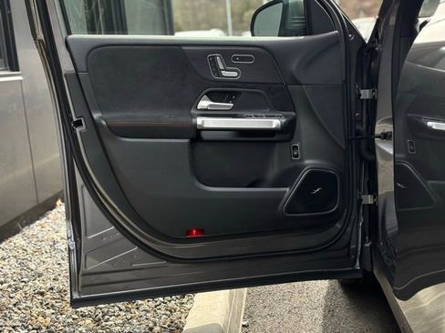 Certified 2021 Mercedes-Benz GLB 250 4MATIC image 19