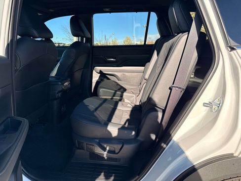 Used 2026 Toyota Grand Highlander AWD Hybrid image 21