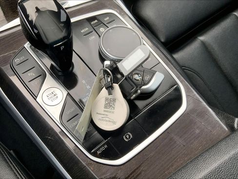 Used 2020 BMW 330i Sedan w/ Convenience Package image 14