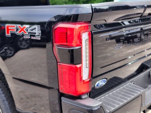 New 2026 Ford F250 Platinum w/ FX4 Off-Road Package AWD/4WD image 9