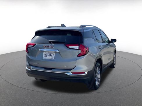 Used 2024 GMC Terrain SLT image 14