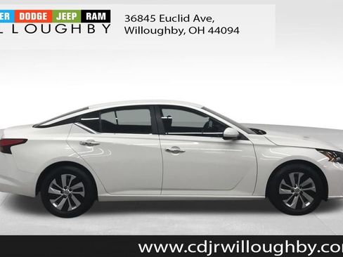 Used 2023 Nissan Altima 2.5 S image 4