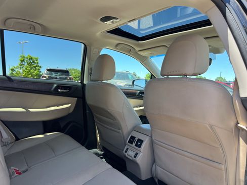 Used 2018 Subaru Outback 3.6R Limited AWD/4WD image 18