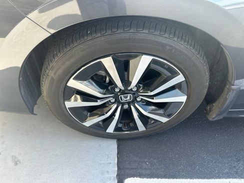 Certified 2024 Honda Civic EX image 5