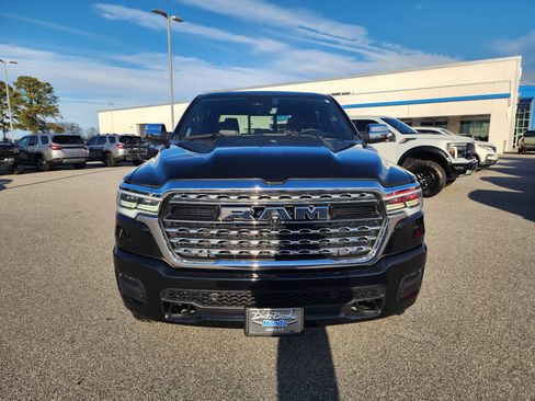 Used 2025 RAM 1500 Limited image 10