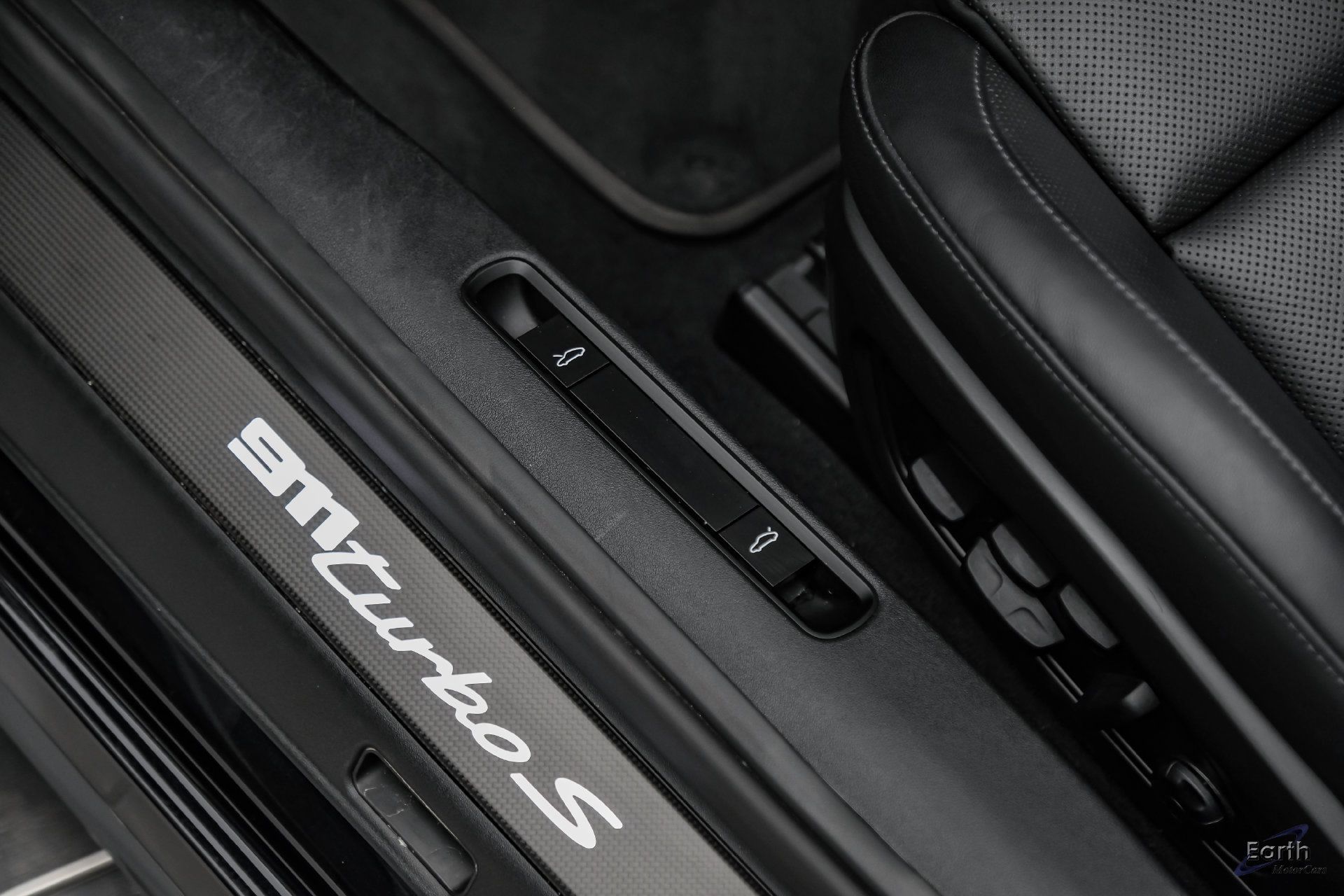 Used 2025 Porsche 911 Turbo S w/ Exterior Sport Package AWD/4WD image 52