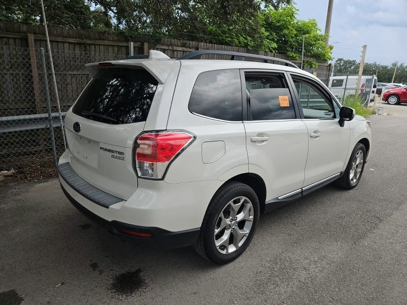 Used 2017 Subaru Forester 2.5i Touring AWD/4WD image 4