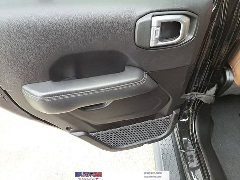 Used 2022 Jeep Wrangler Unlimited Sahara w/ Safety Group image 10