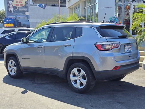 Used 2019 Jeep Compass Latitude w/ Popular Equipment Group image 5