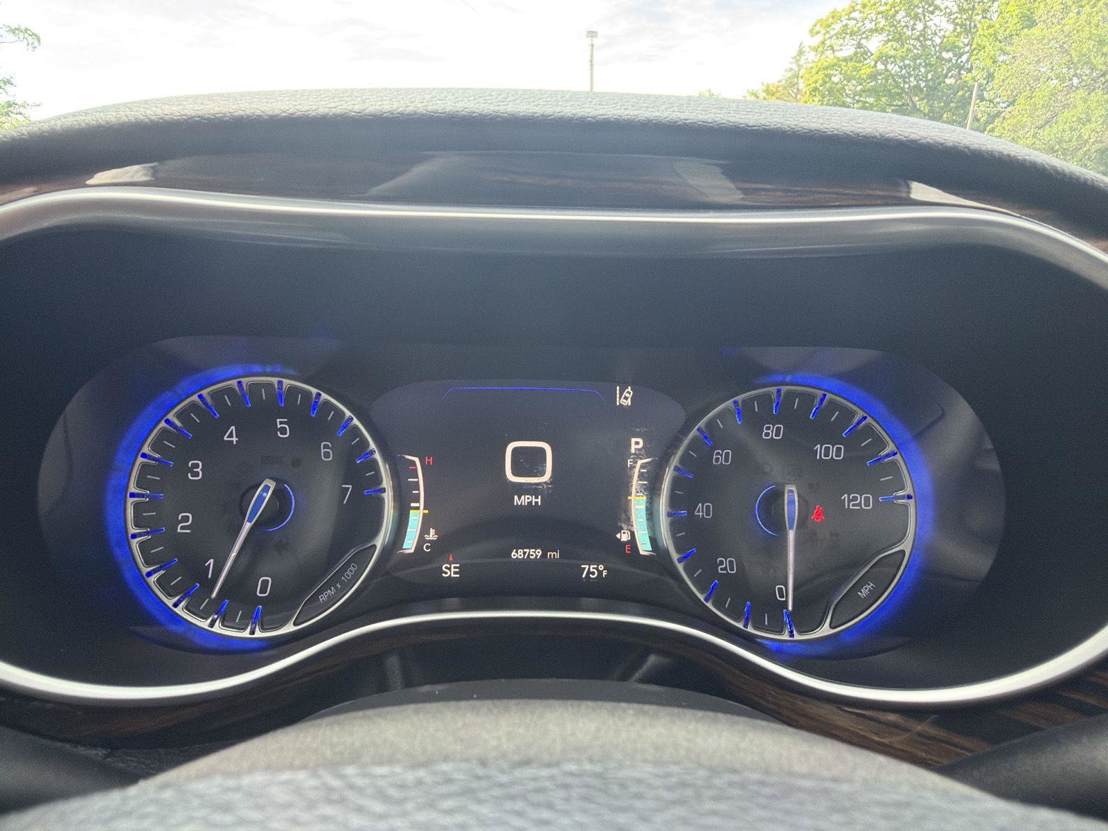 Used 2023 Chrysler Pacifica Limited FWD image 17