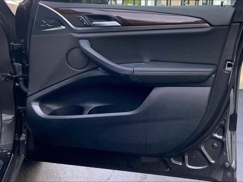 Certified 2024 BMW X4 xDrive30i image 24