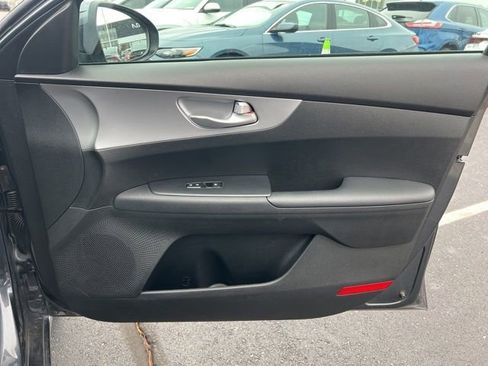 Certified 2023 Kia Forte LXS image 28