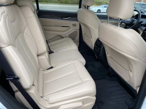 Certified 2022 Jeep Grand Cherokee L Limited image 23