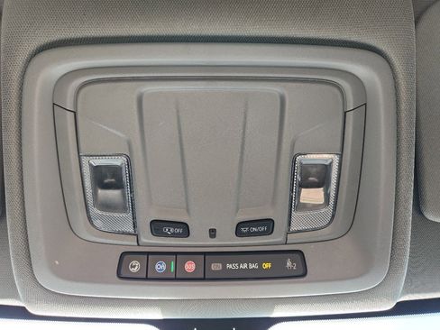 Used 2021 Chevrolet Silverado 1500 Custom image 24