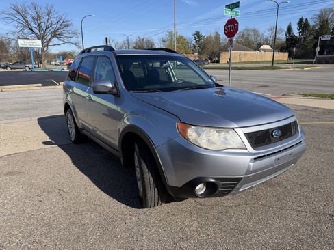 Used 2013 Subaru Forester 2.5X Premium w/ Plus Pkg image 12