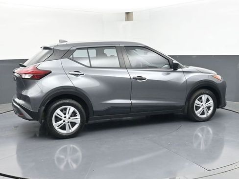 Used 2024 Nissan Kicks S FWD image 3
