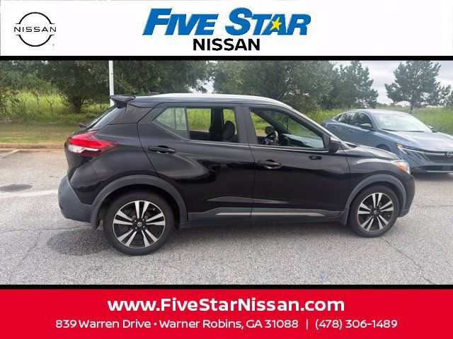 Used 2020 Nissan Kicks SR FWD image 10