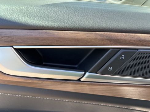 New 2026 Volkswagen Atlas SE image 21