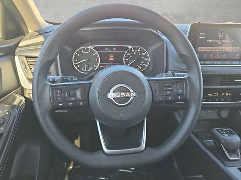 Used 2024 Nissan Rogue SV FWD image 21