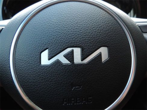 Used 2023 Kia K5 LXS image 21