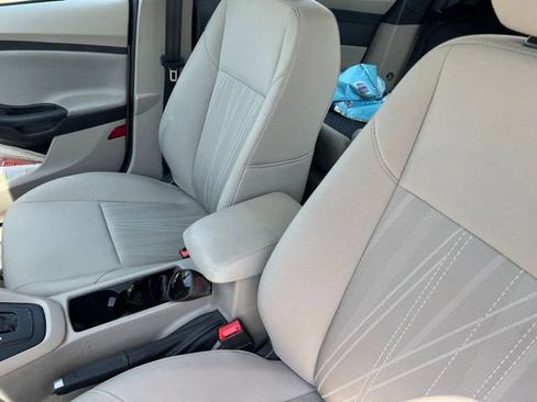 Used 2017 Ford Focus SE FWD image 10