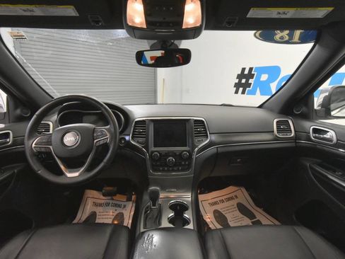 Used 2018 Jeep Grand Cherokee Limited image 18