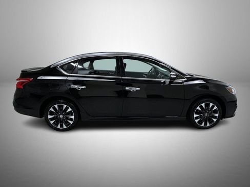 Used 2017 Nissan Sentra SR FWD image 4