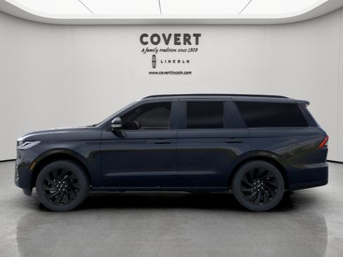 New 2026 Lincoln Navigator Reserve w/ Jet Appearance Package AWD/4WD image 3