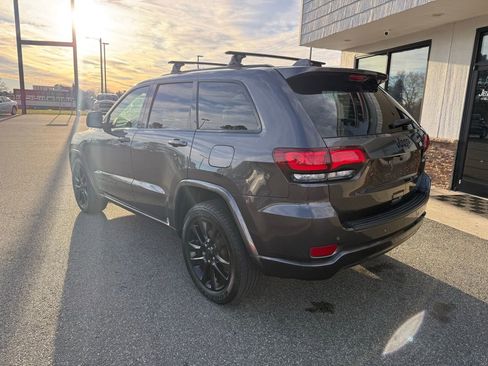 Used 2021 Jeep Grand Cherokee Laredo X image 6