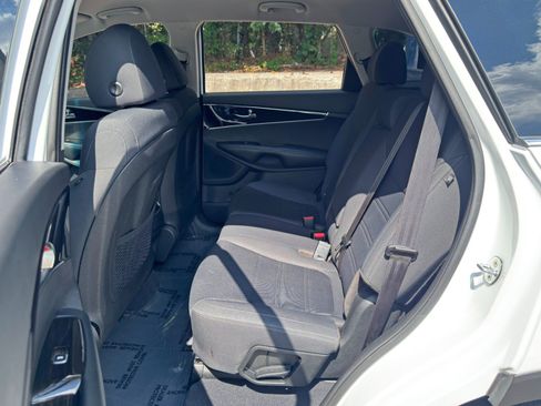Used 2020 Kia Sorento FWD V6 image 33