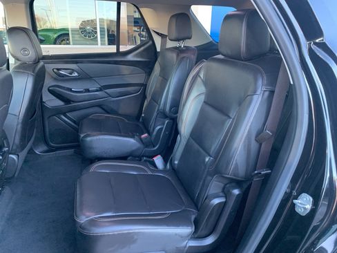 Used 2020 Chevrolet Traverse RS image 17