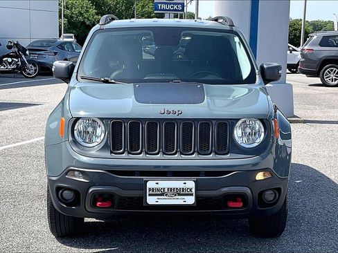 Used 2016 Jeep Renegade Trailhawk w/ Premium Trailhawk Package AWD/4WD image 2