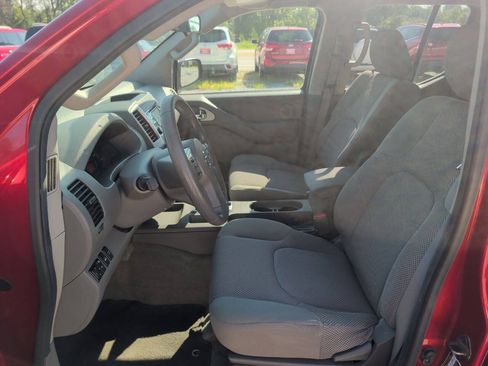 Used 2014 Nissan Frontier SV AWD/4WD image 14