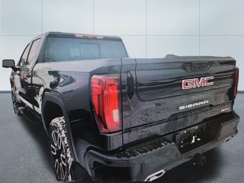 Used 2024 GMC Sierra 1500 AT4 w/ Technology Package image 5