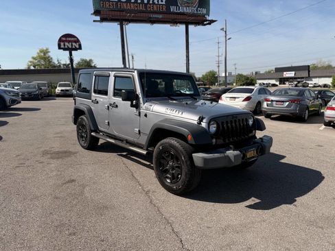Used 2015 Jeep Wrangler Unlimited Sport image 4