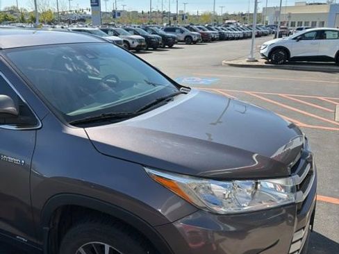 Used 2019 Toyota Highlander XLE image 6