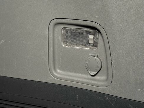 Used 2019 Toyota Sienna XLE image 15