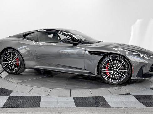 Used 2024 Aston Martin DB12 Coupe RWD image 33