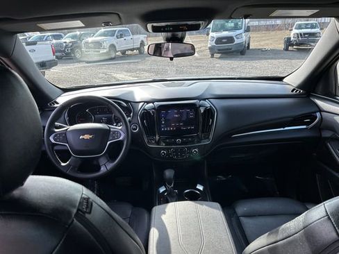 Used 2023 Chevrolet Traverse LT image 13