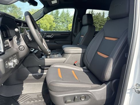 New 2026 GMC Sierra 1500 AT4 w/ AT4 Premium Package AWD/4WD image 11