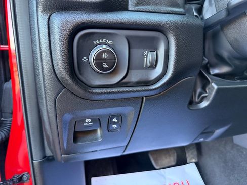 Used 2025 RAM 1500 Big Horn AWD/4WD image 19